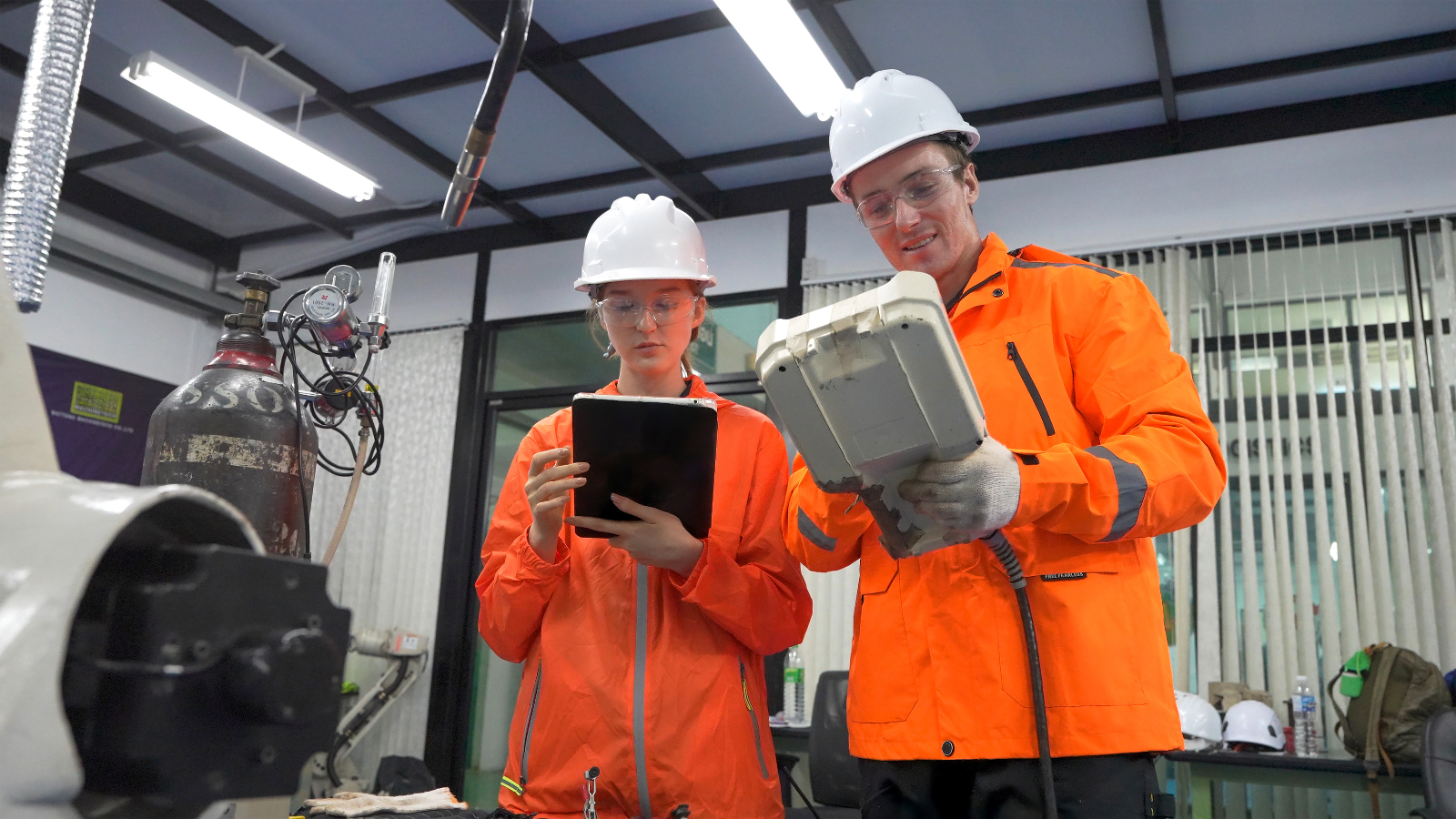 מה החשיבות של תחזוקה שוטפת לציוד טכני